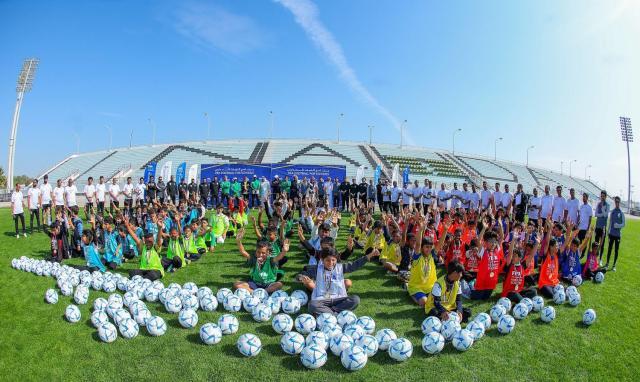 1745749377949031874.jpeg 10-沙特足球在全国范围内主办6到9岁儿童的“足球节”至少170场.jpeg