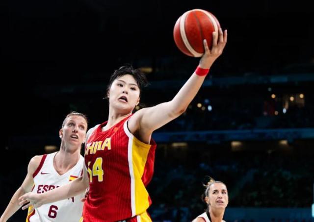 乐体育官网-篮板榜第一！李月汝3大数据巴黎奥运前十：告别留憾